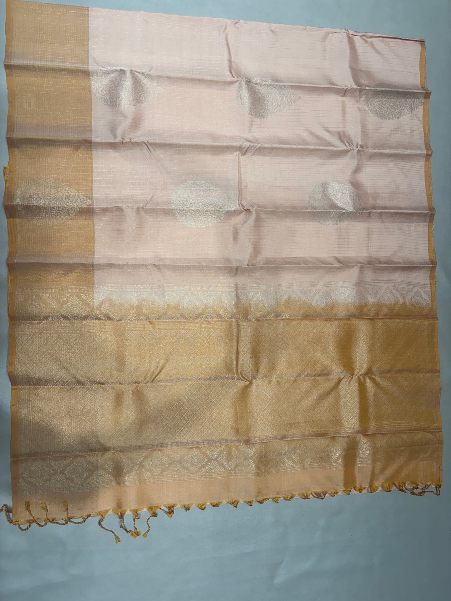 Vaidoori dusty peach handloom vaira oosi softsilk saree - Pure silk saree