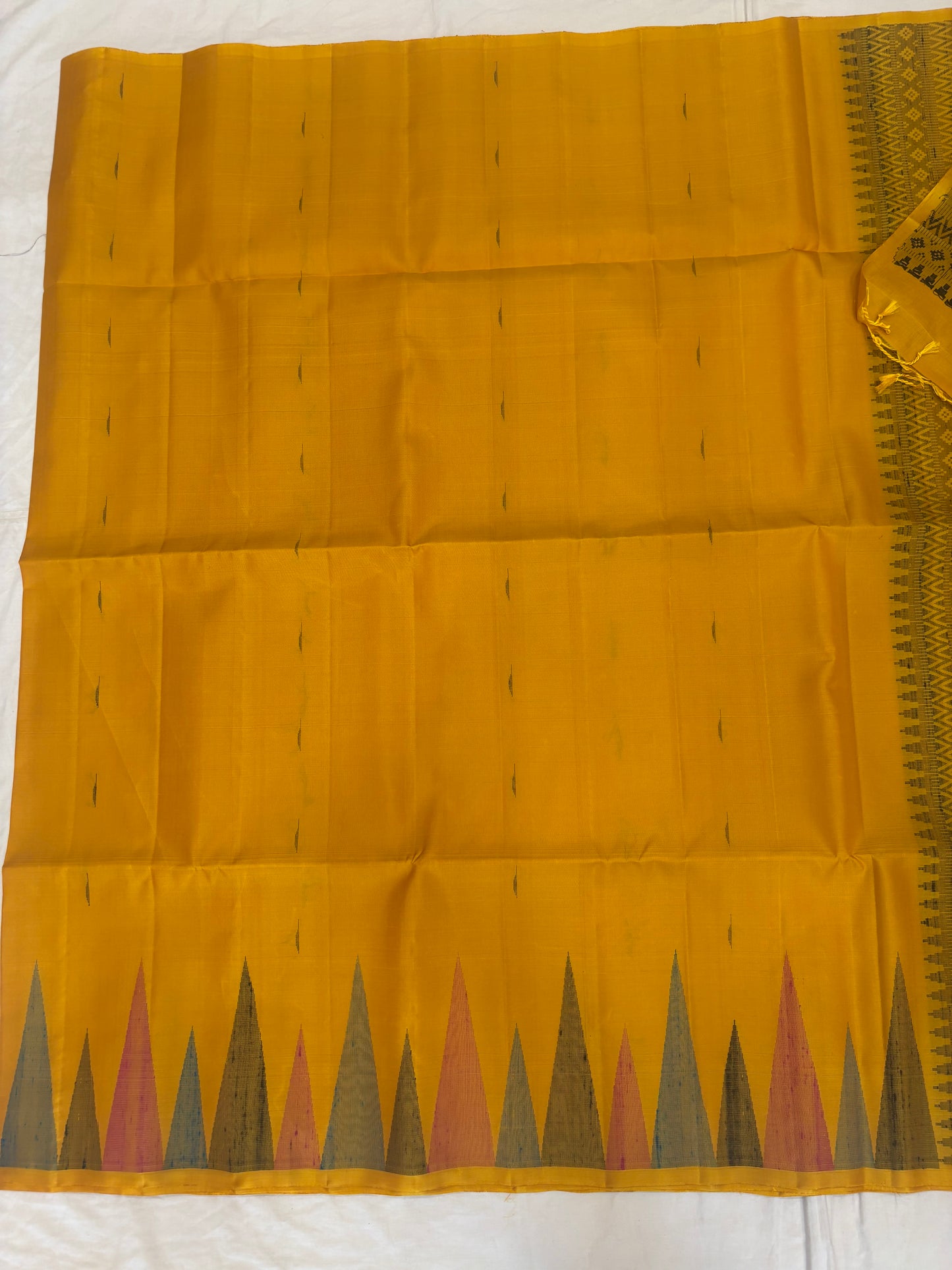 Aavaram handloom softsilk saree - Pure silk saree