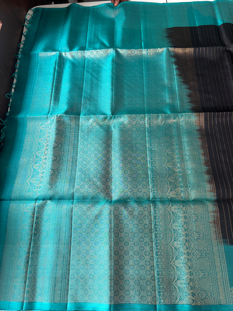 Karumugil black handloom softsilk saree - Pure silk saree