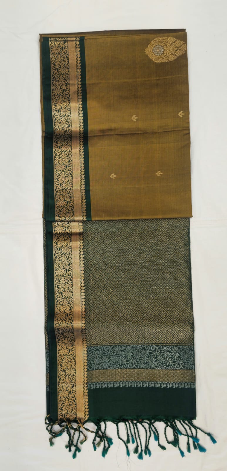 Vihra handloom softsilk saree - Pure silk saree