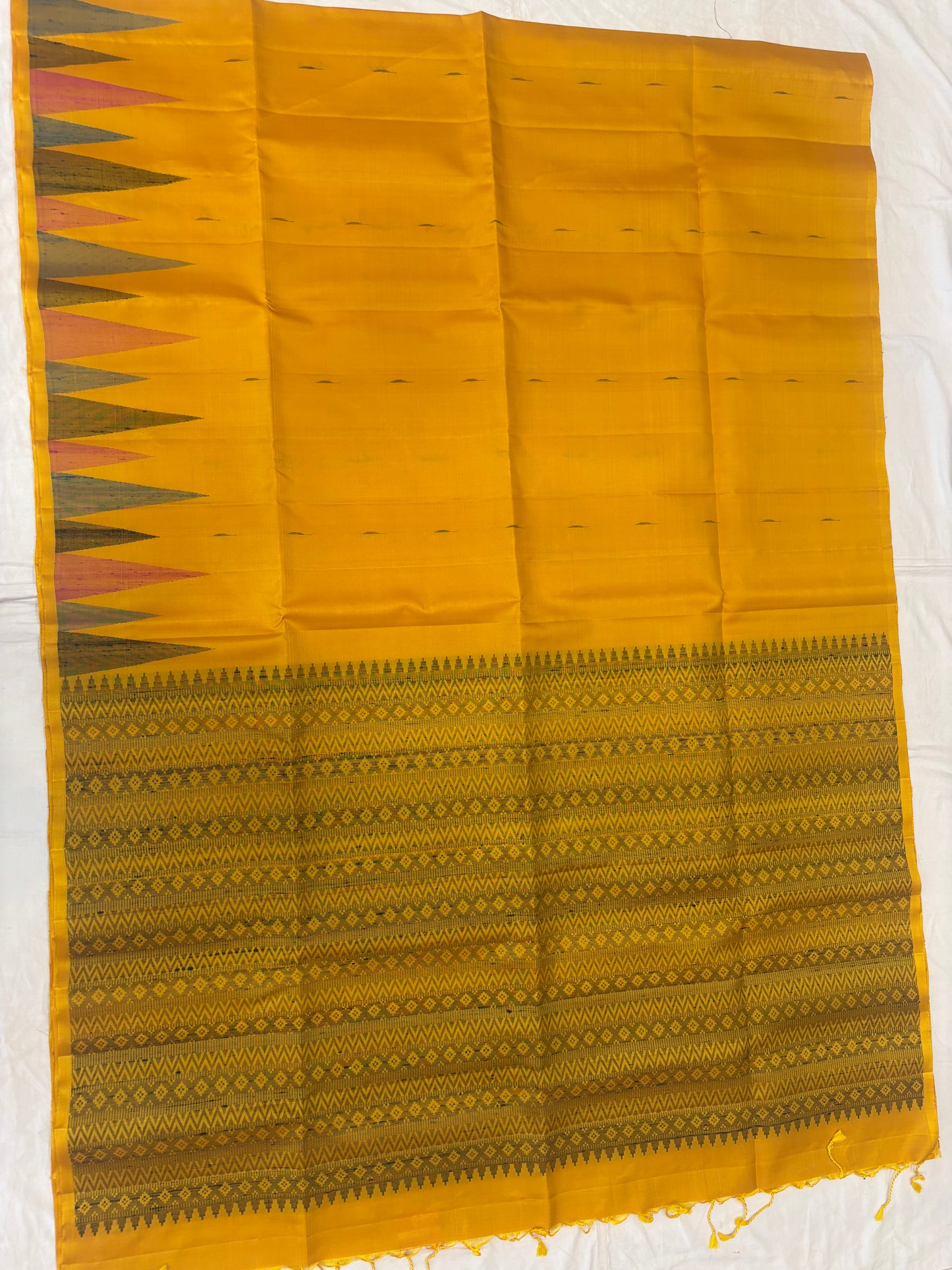 Aavaram handloom softsilk saree - Pure silk saree
