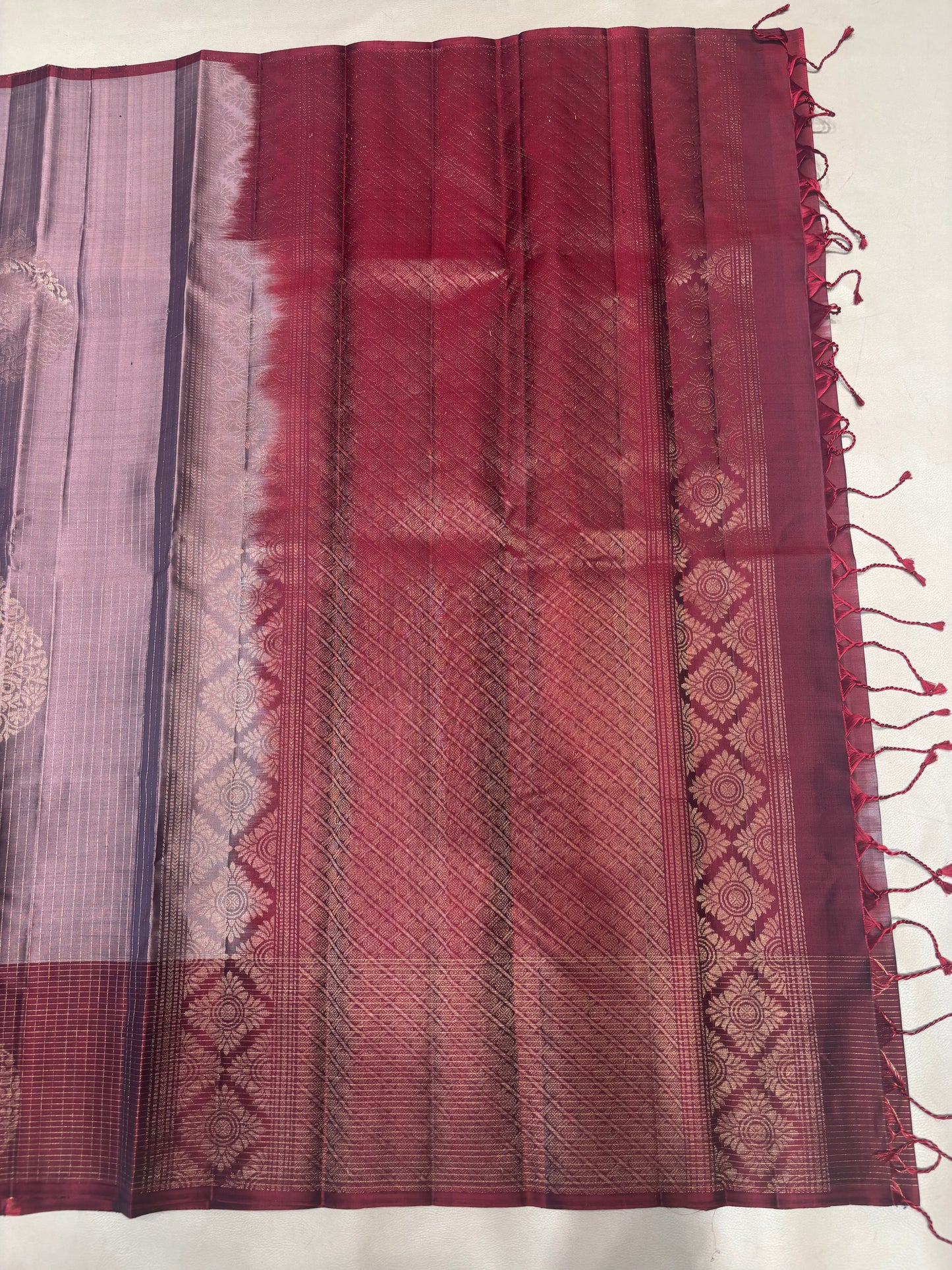 Vaidoori onion color handloom vaira oosi softsilk saree - Pure silk saree