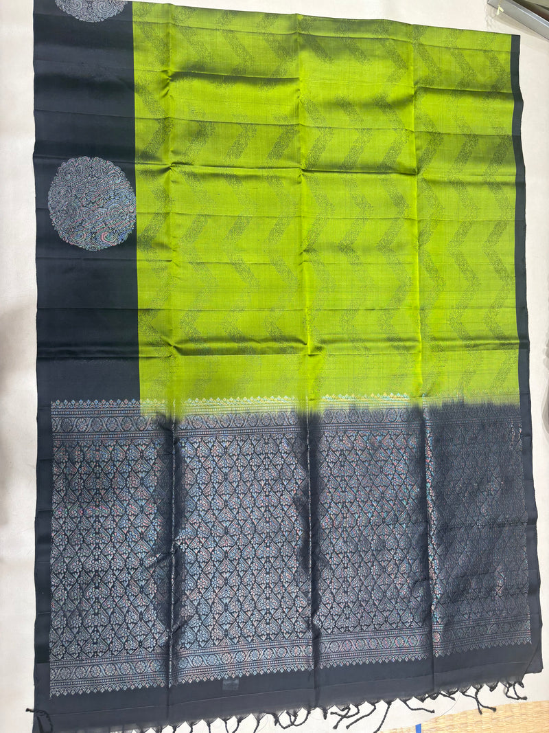 Darika green & black handloom softsilk saree - Pure silk saree