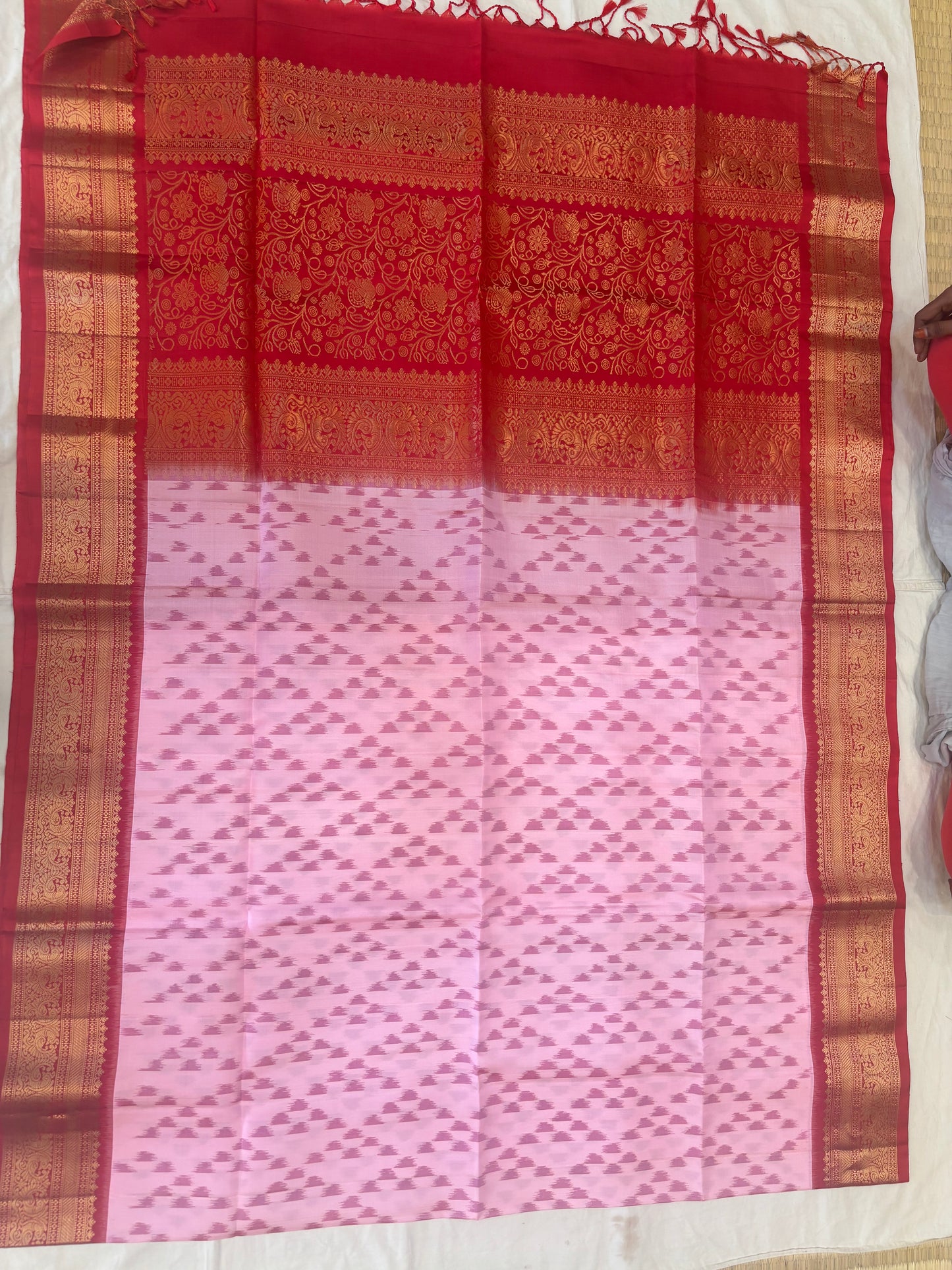 Ilarani handloom Pochampally softsilk saree - Pure silk saree