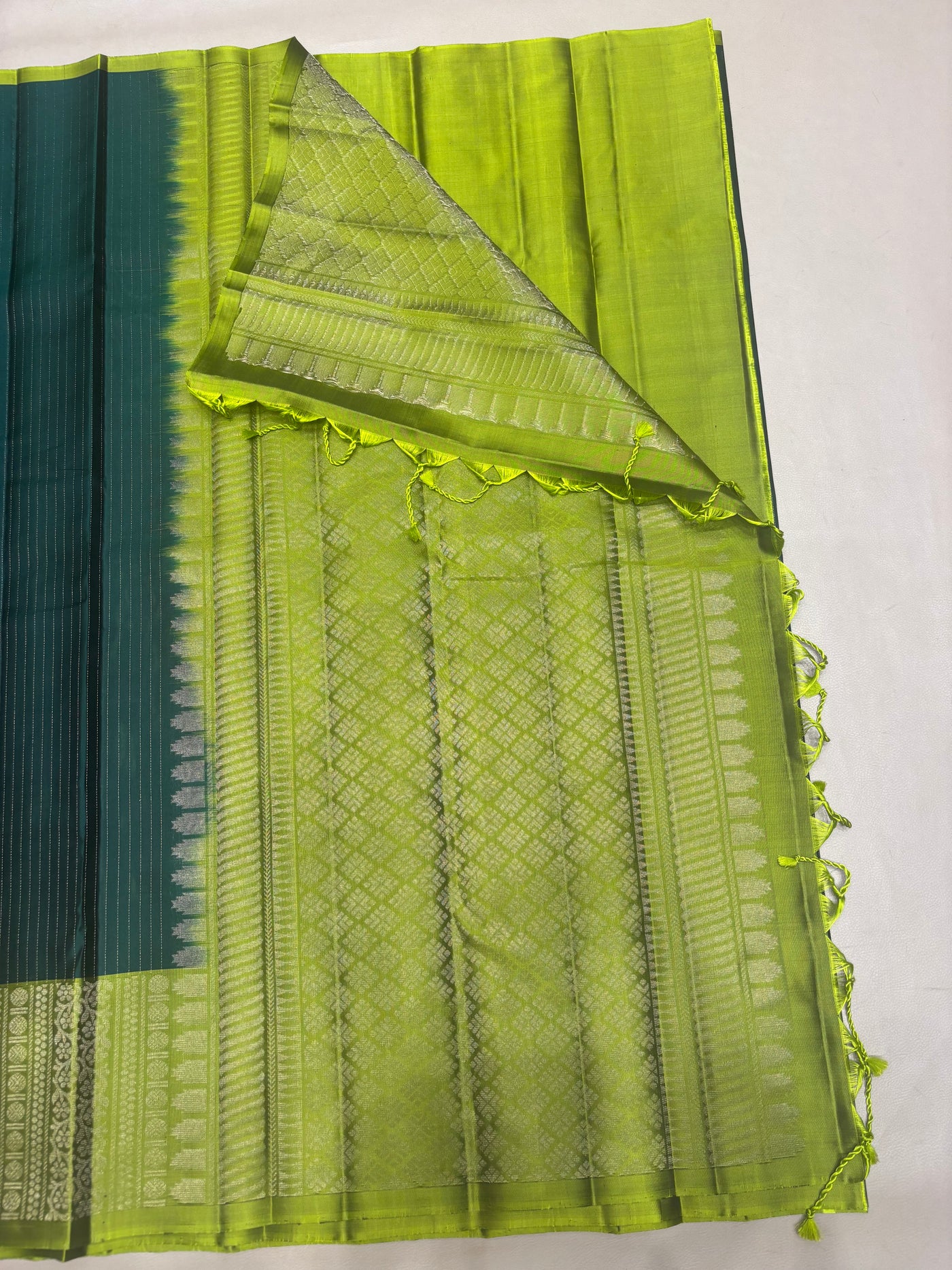 Tanvi bottle green softsilk saree - Vaira oosi design - Pure silk saree