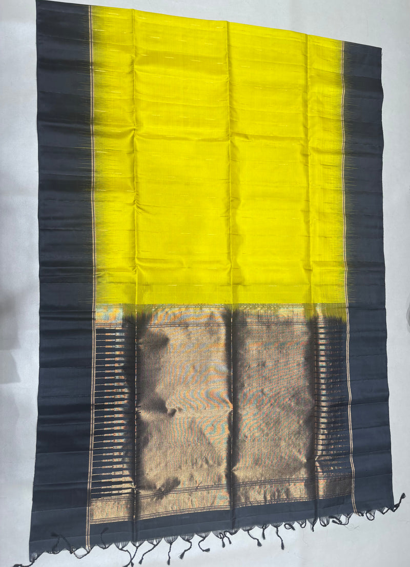 Vamika radium green & black handloom softsilk saree - Pure silk saree- contrast color