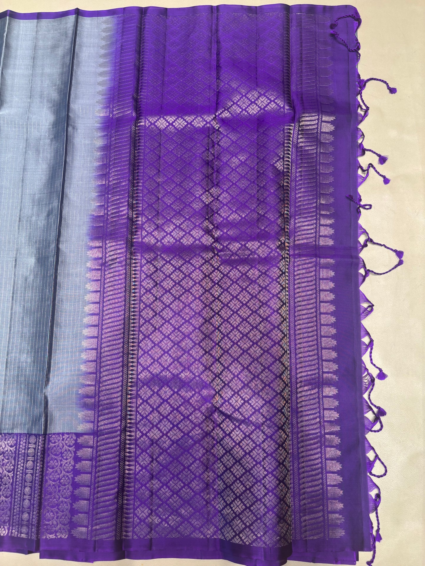 Tanvi grey vaira oosi handloom softsilk saree - Pure silk saree-set15