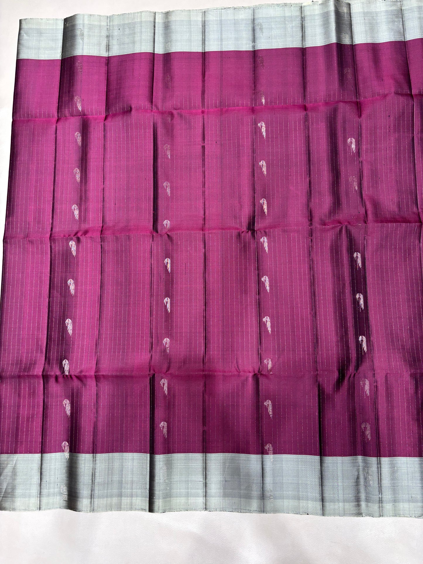 Paari purple color handloom softsilk saree - Pure silk saree