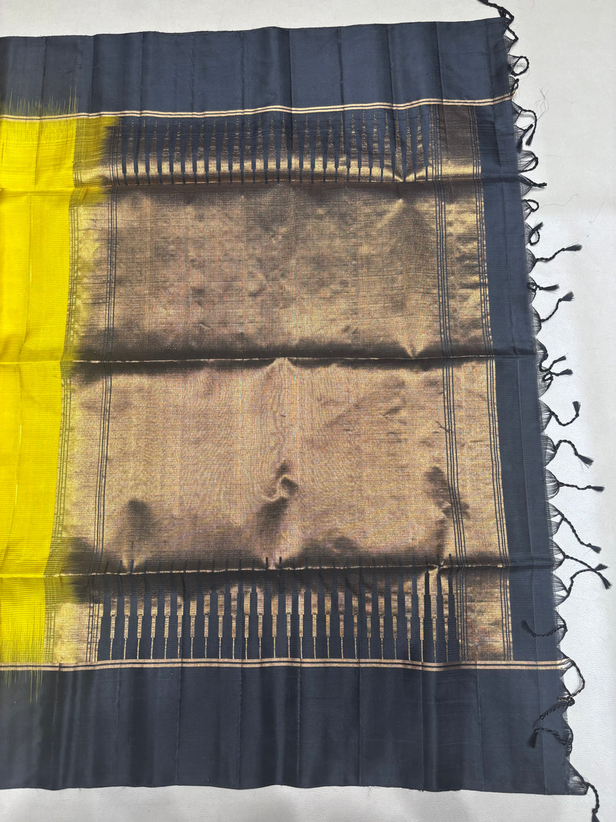 Vamika radium green & black handloom softsilk saree - Pure silk saree- contrast color