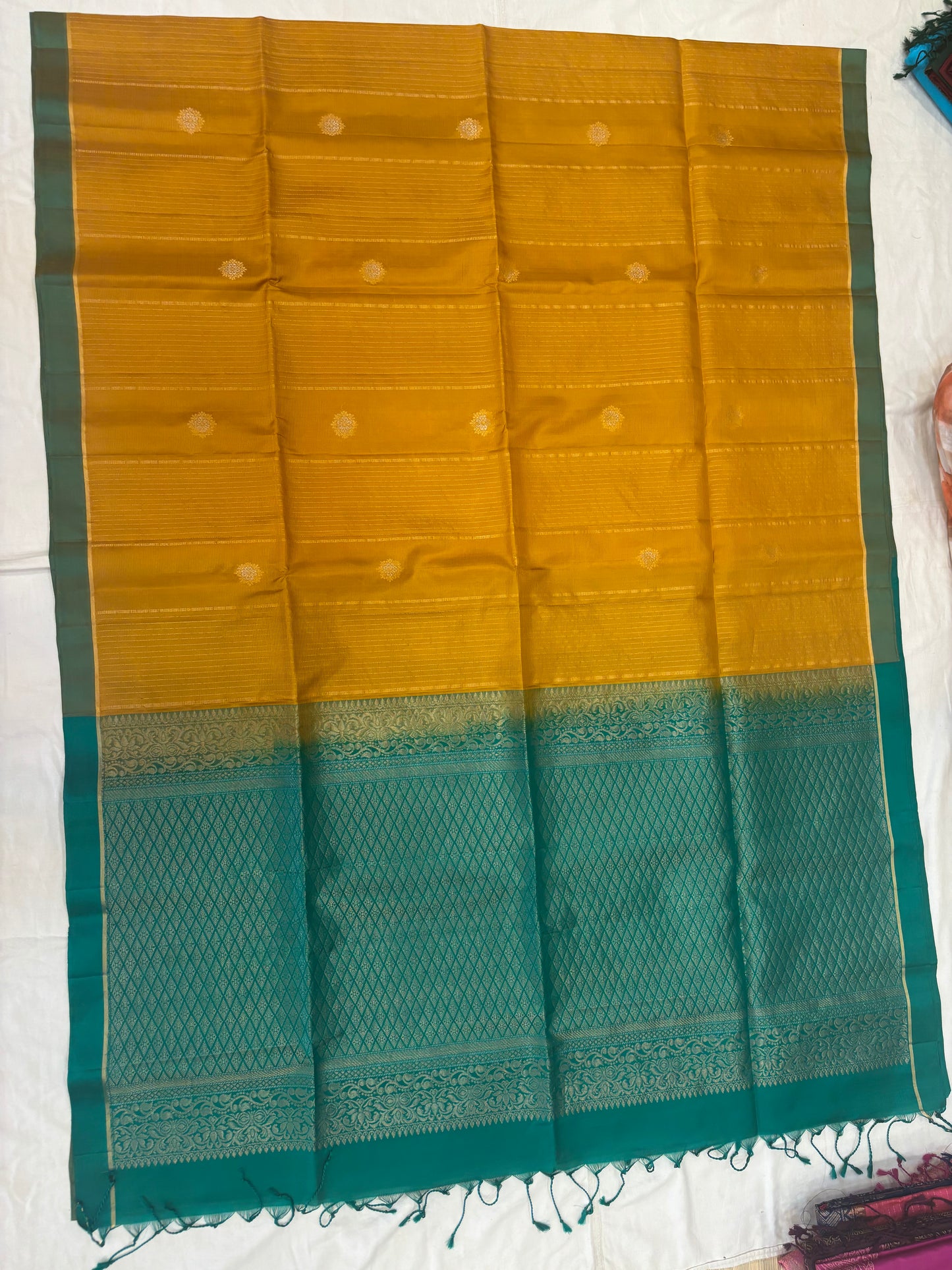 Vezha mustard gold softsilk saree-set8