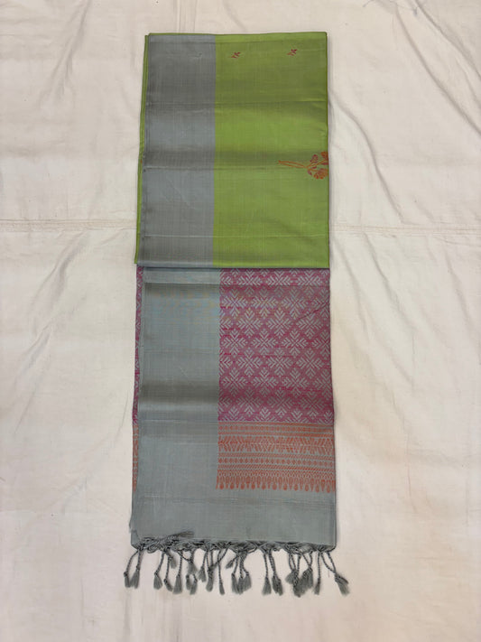 Raaha green softsilk saree with thread work - Pure silk saree - no zari