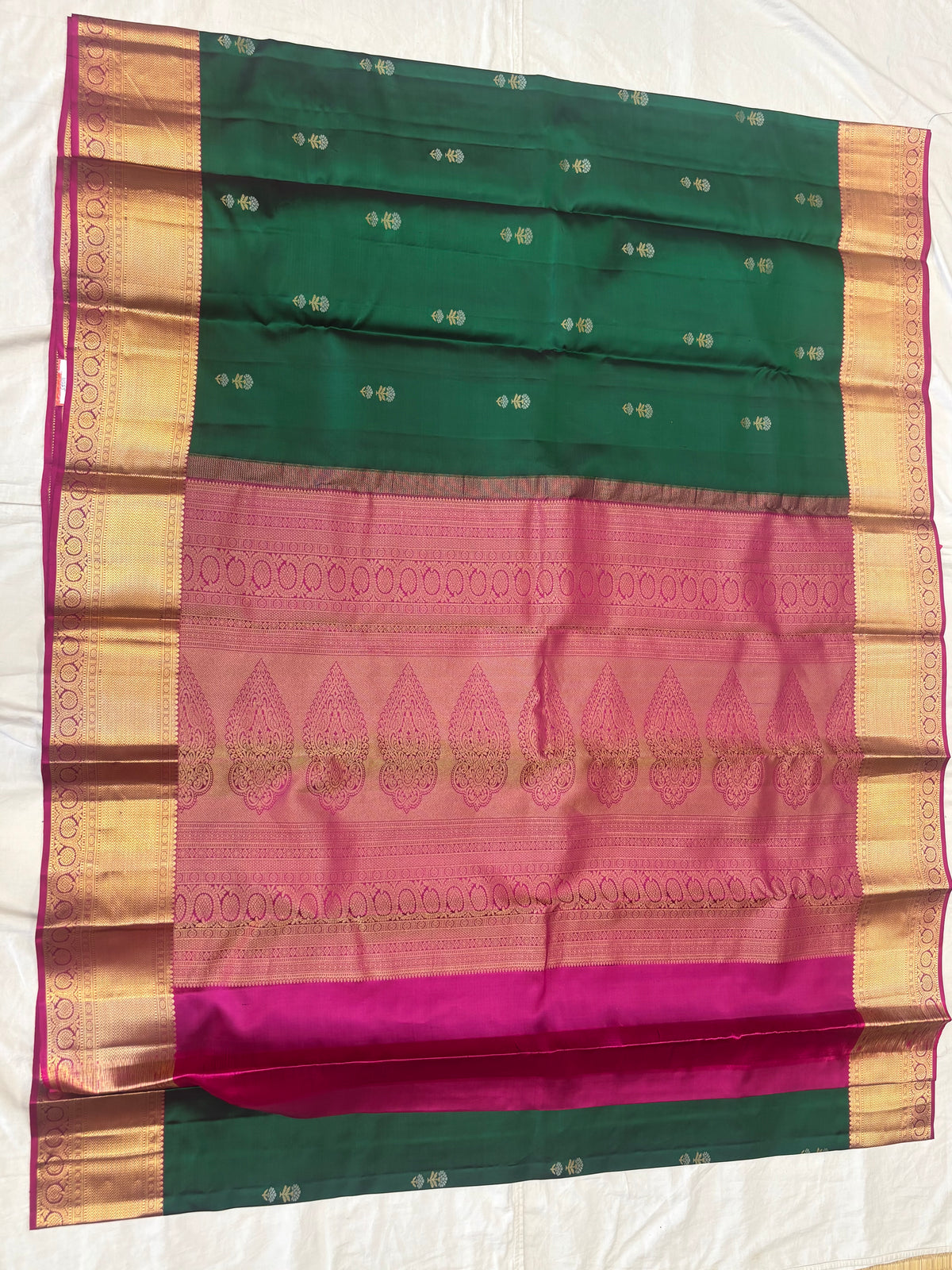 Ilavenil handloom softsilk saree - Pure silk saree
