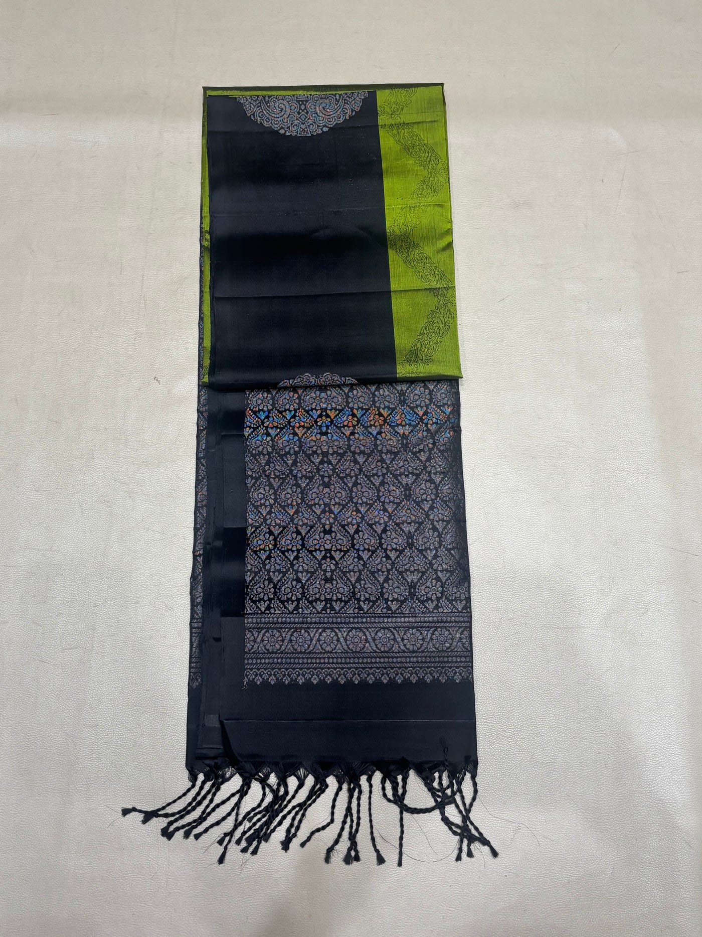 Darika green & black handloom softsilk saree - Pure silk saree