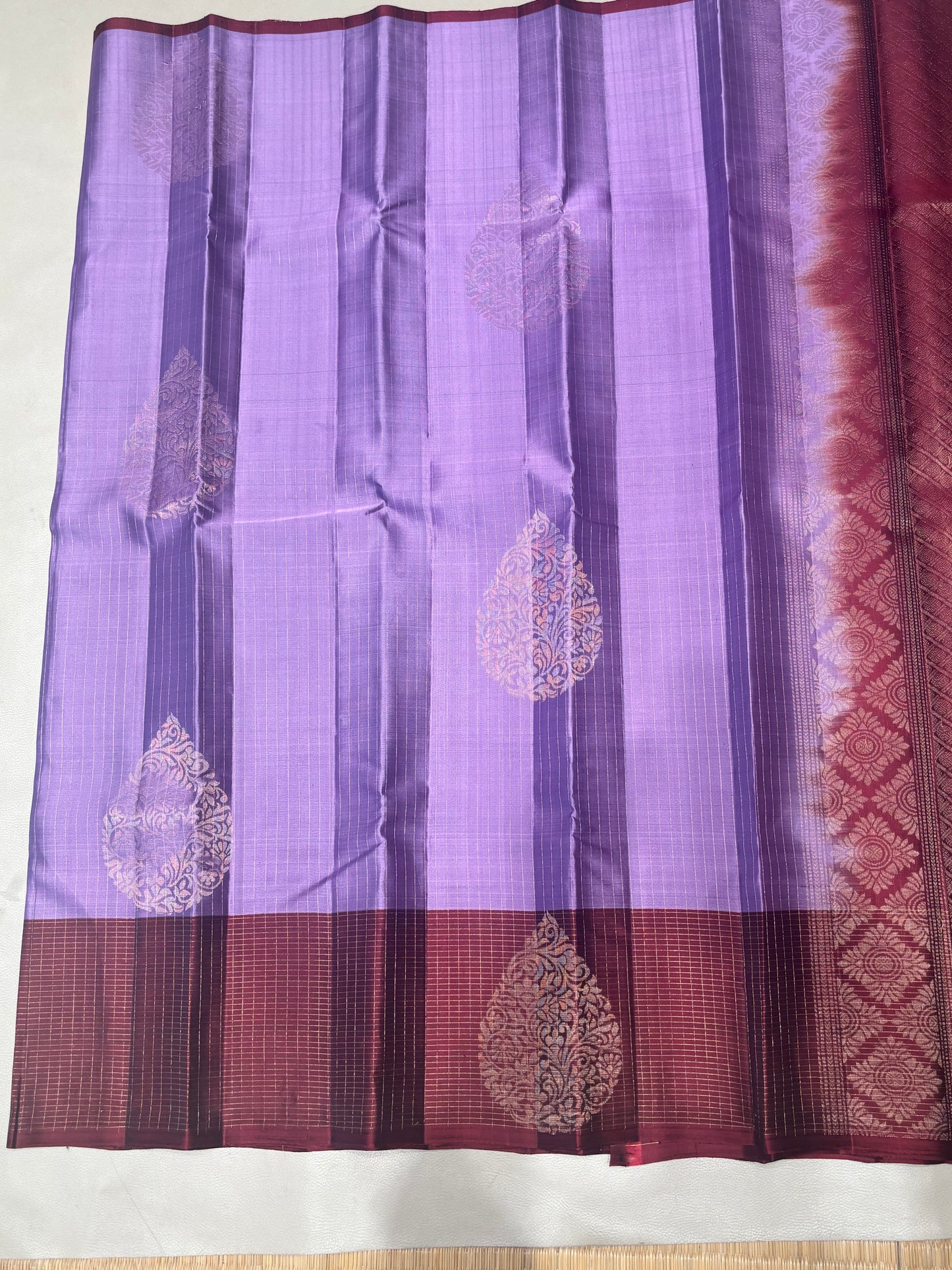 Vaidoori lavender vaira oosi handloom softsilk saree - Pure silk saree