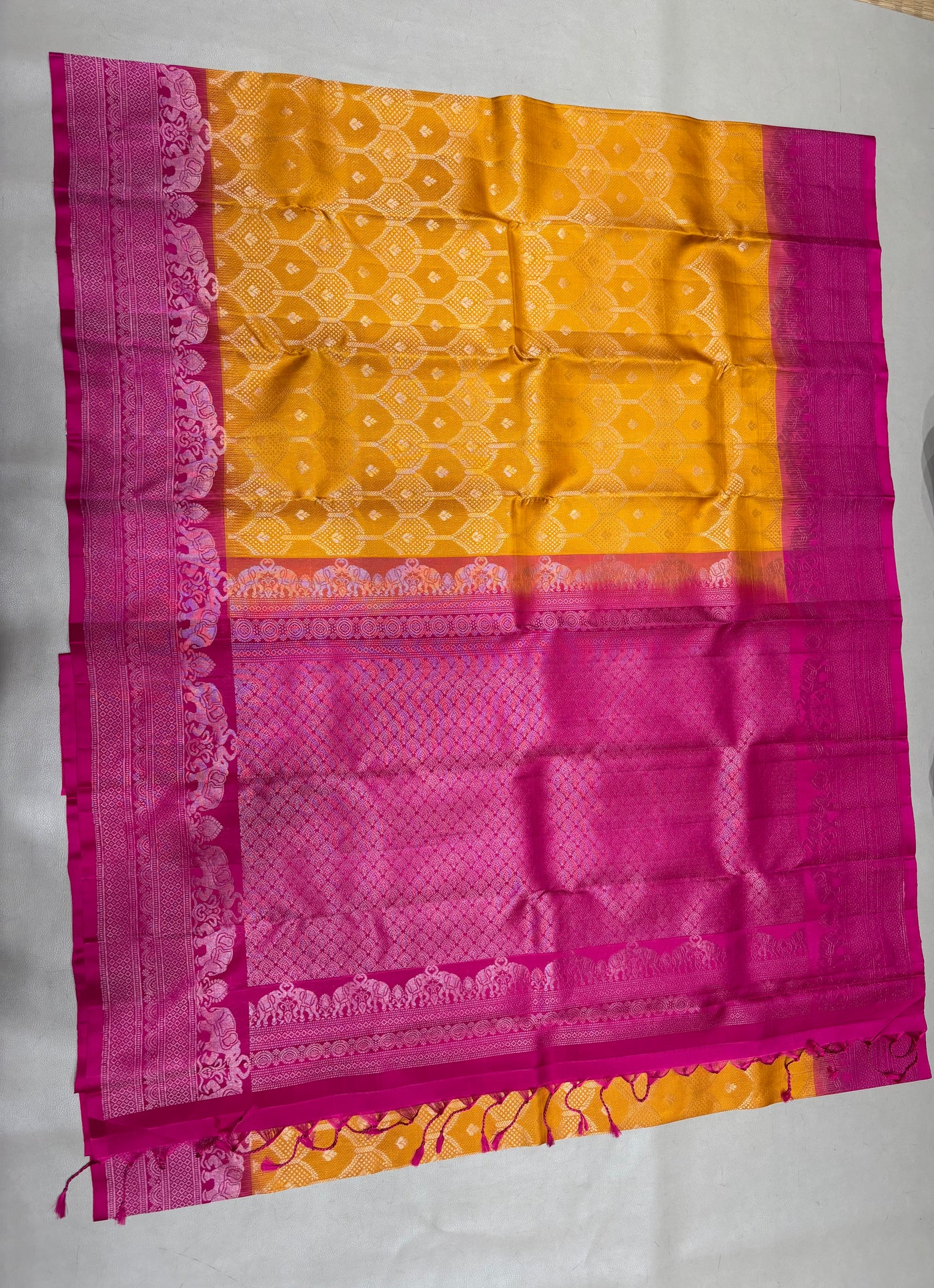 Tvesha all self handloom softsilk saree - Pure silk saree