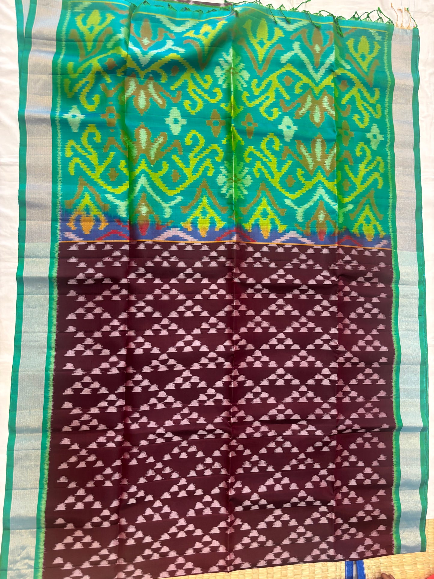 Taniya handloom Pochampally softsilk saree - Pure silk saree