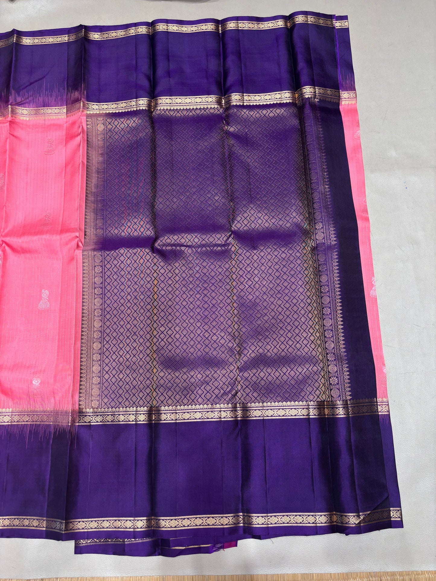 Paruvam pink vaira oosi handloom softsilk saree - Pure silk saree-AK1115