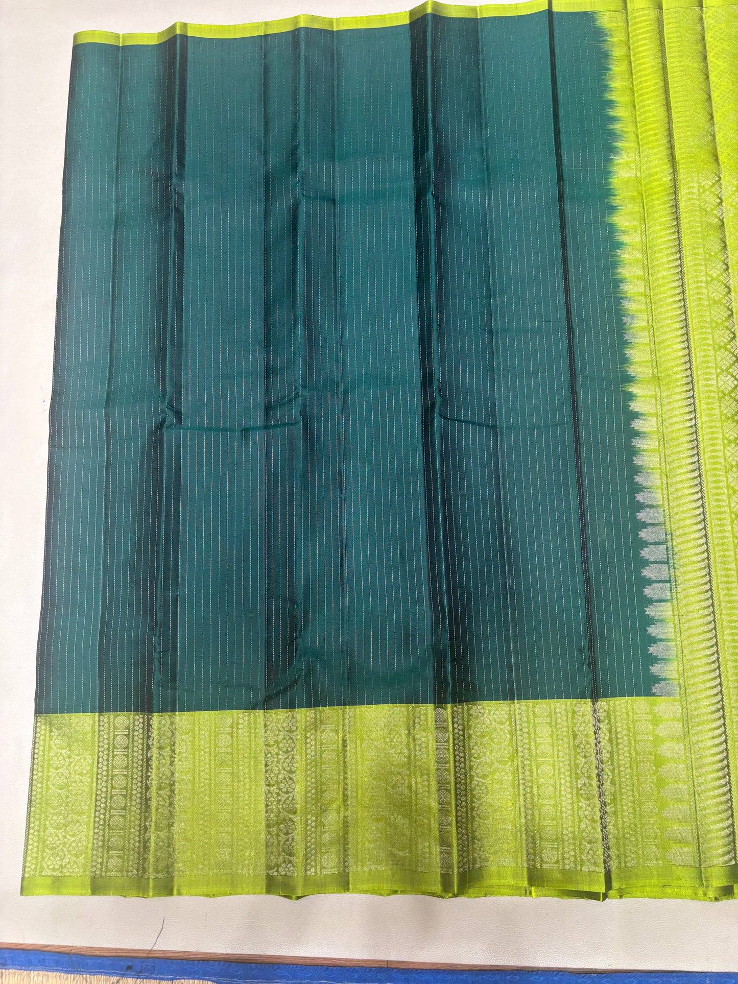 Tanvi bottle green softsilk saree - Vaira oosi design - Pure silk saree