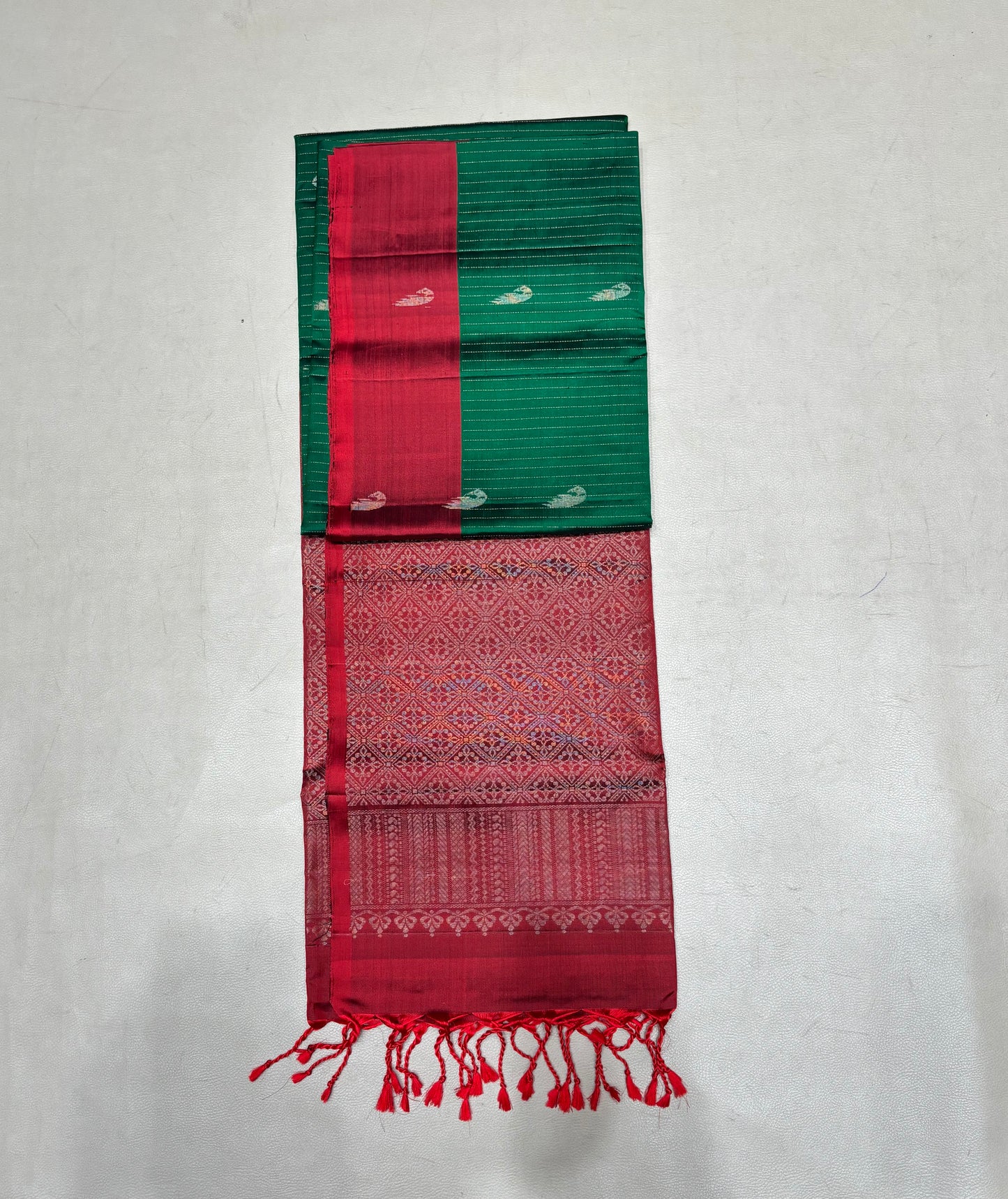 Paari green & red handloom softsilk saree - Pure silk saree