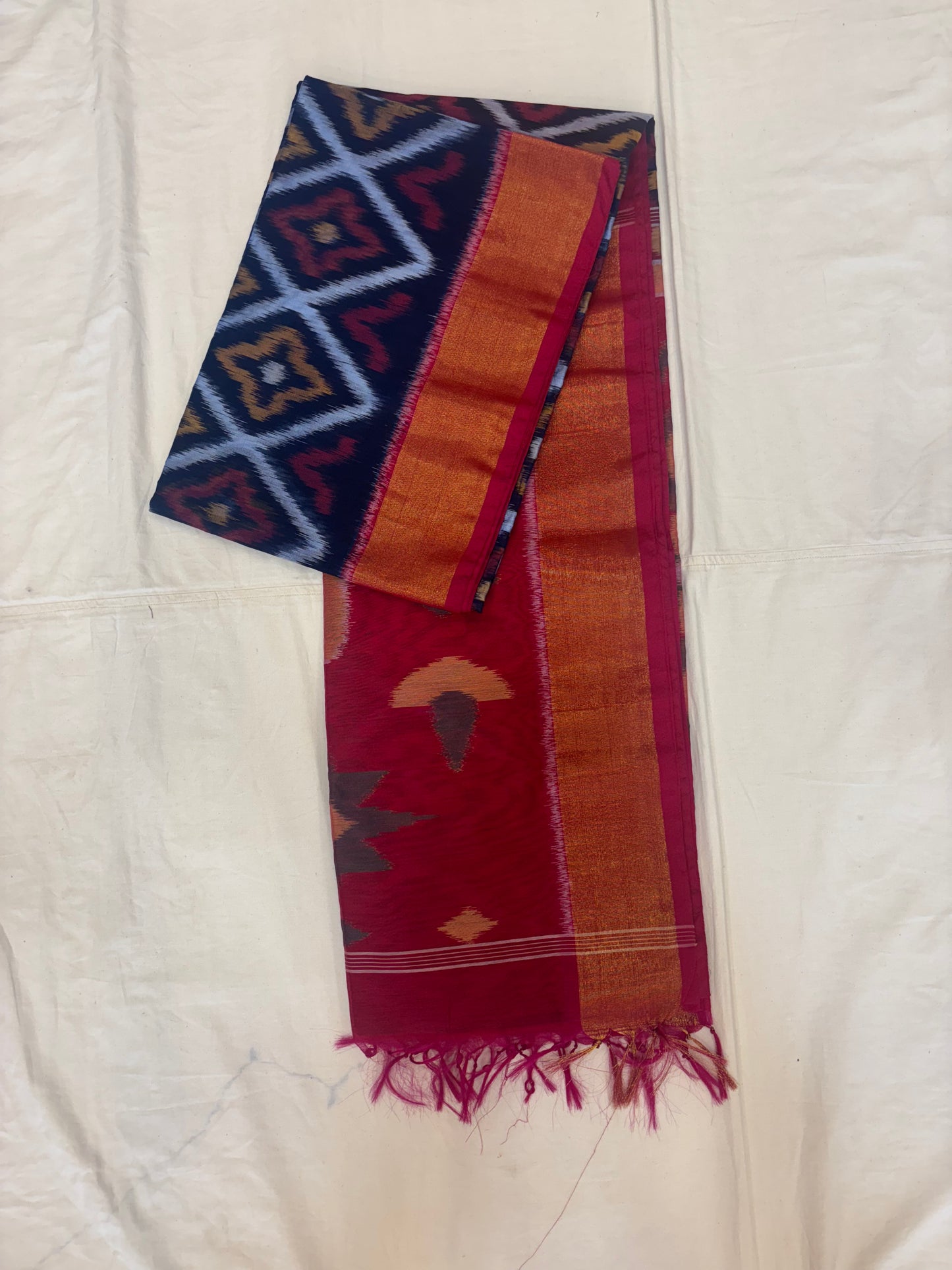 Avni handloom Pochampally silk cotton saree