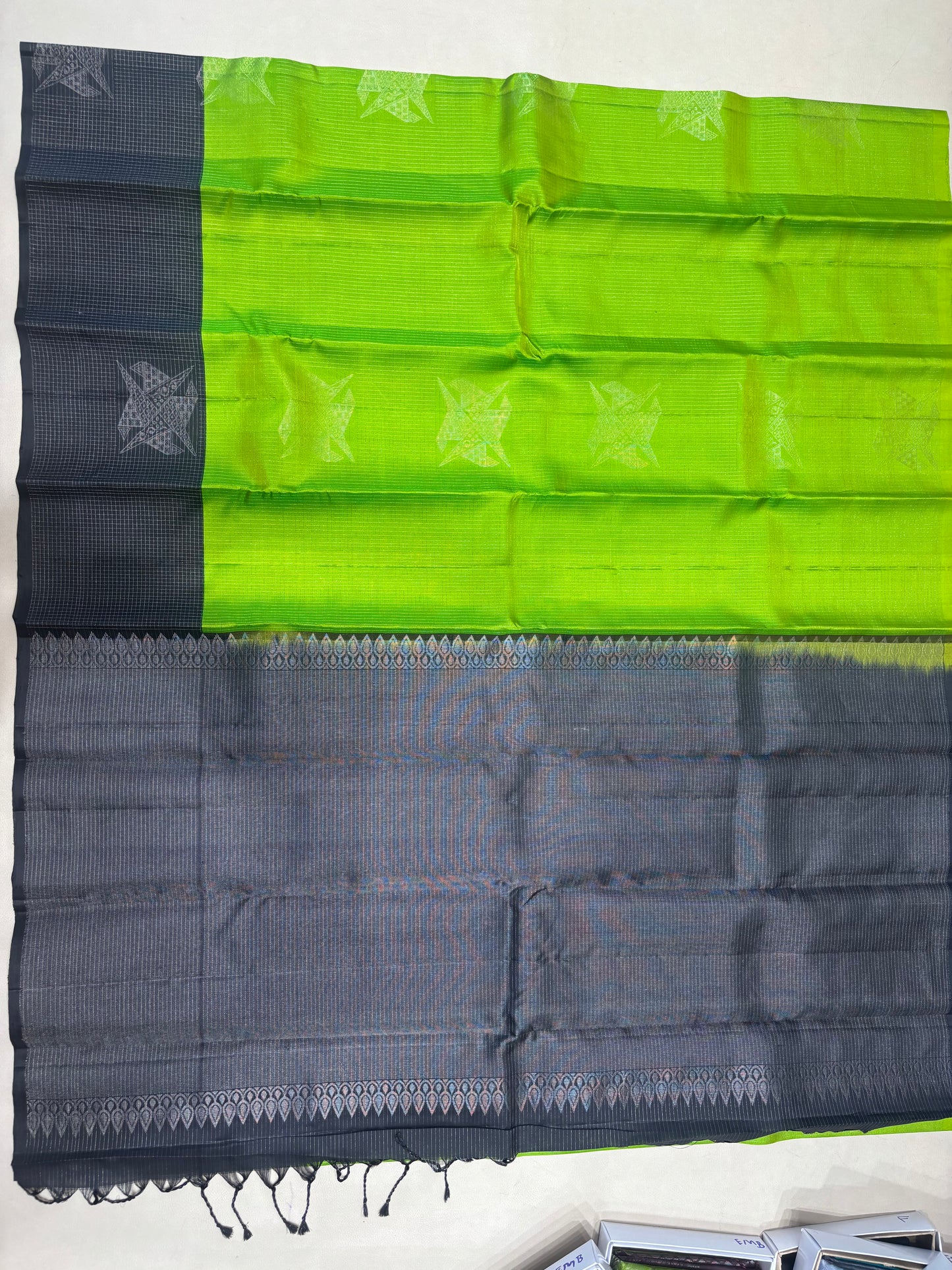 Nethra handloom softsilk saree - Pure silk saree - korvai border- AK1104