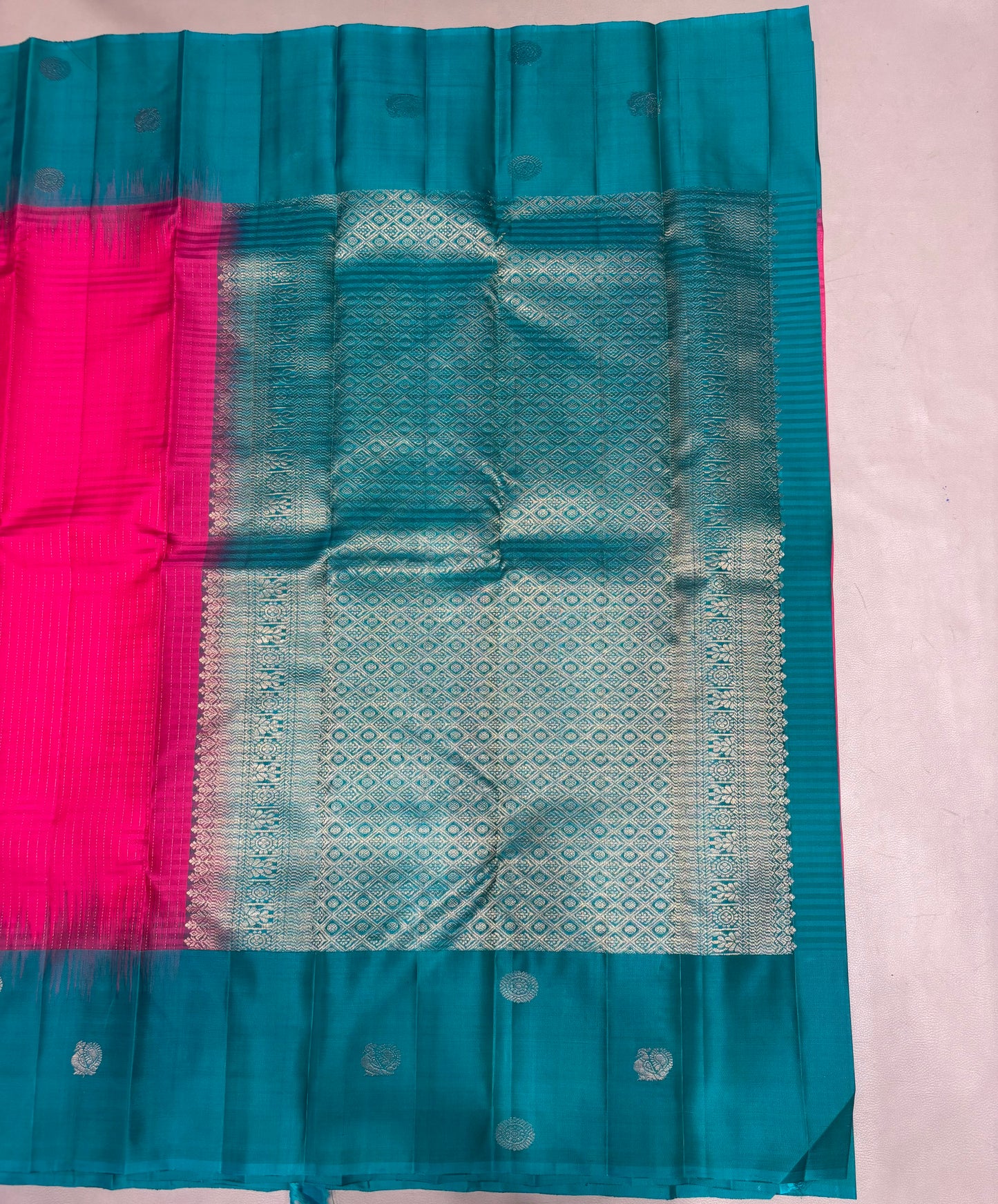 Charu Latha vaira oosi handloom softsilk saree - Pure silk saree-AK1112