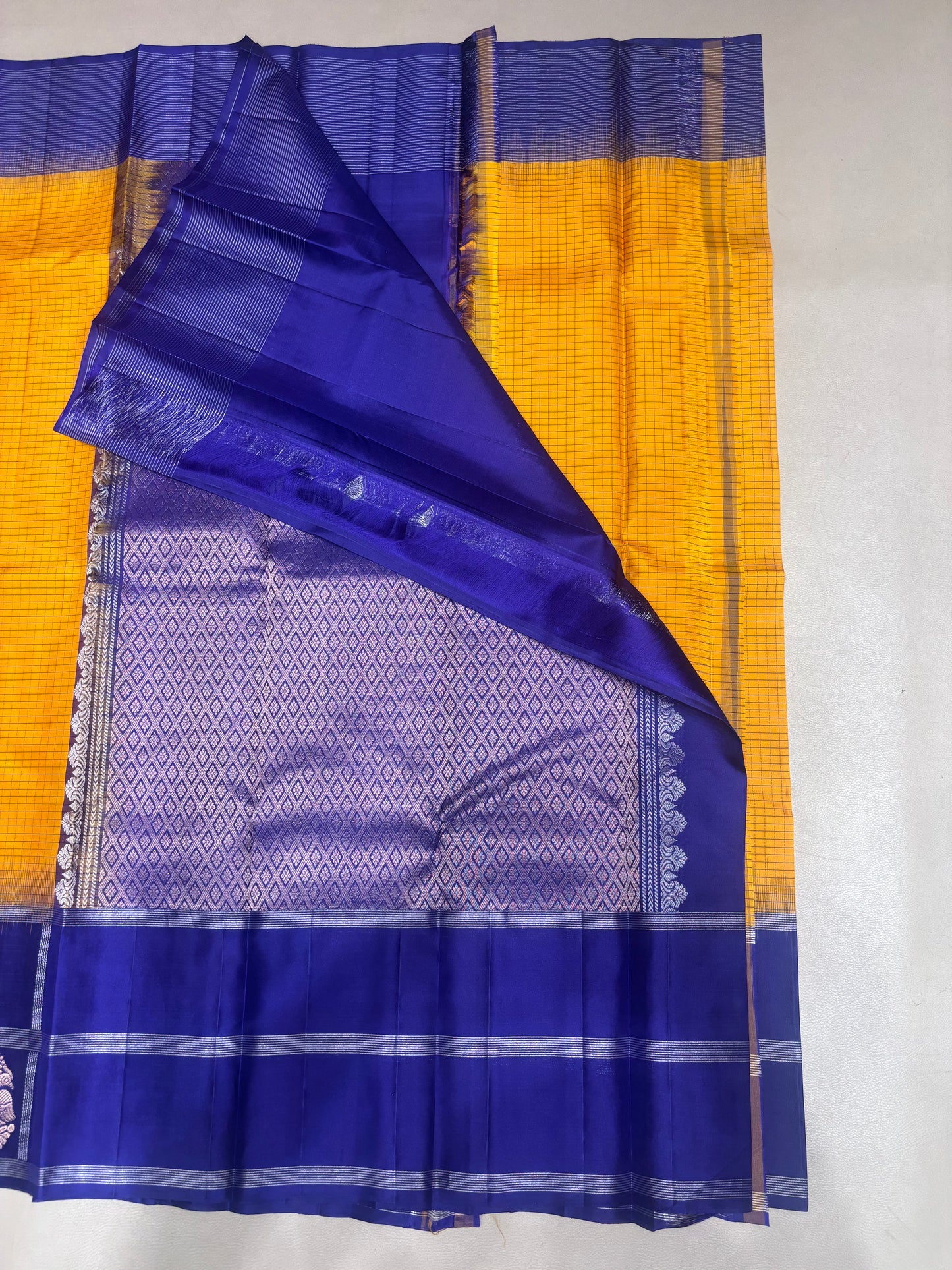 Kaatral yellow handloom softsilk saree - Pure silk saree-AK1118
