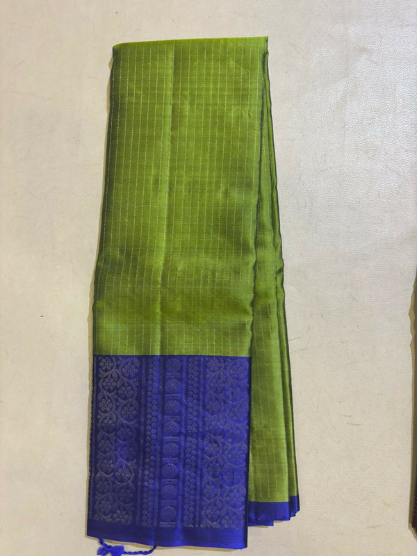 Tanvi parrot green handloom softsilk saree - Vaira oosi design - Pure silk saree