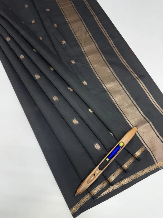 Minnerva cotton saree - black color body, pallu,blouse.