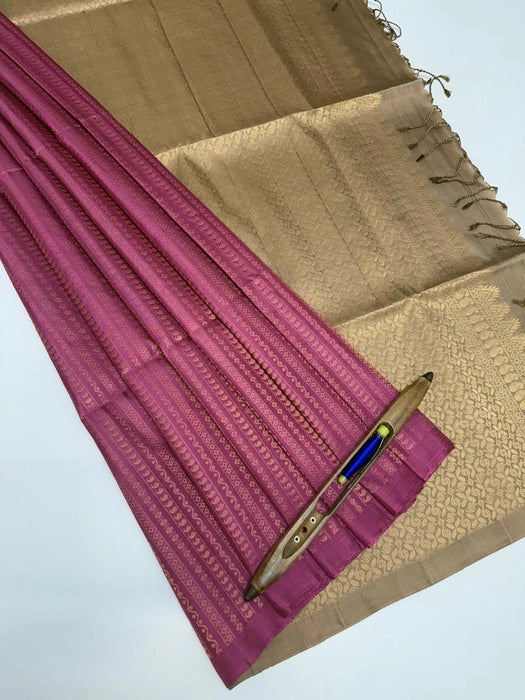 Ilairani dusky pink color body & beige color pallu , blouse pure silk saree