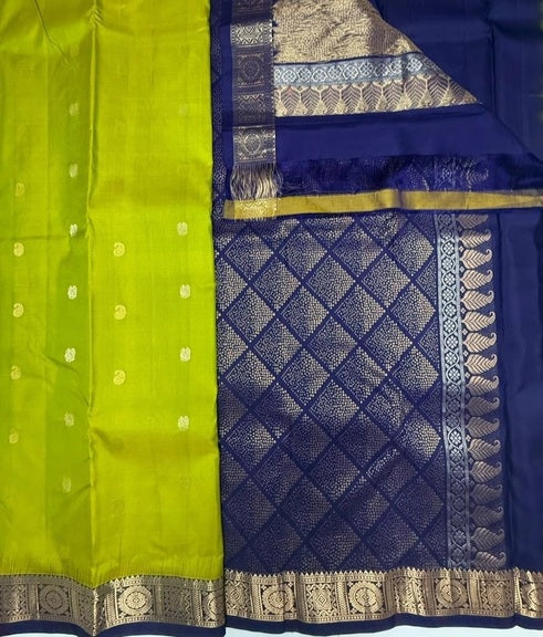 Shambavi radium green color body & navy blue color pallu,blouse - Pure silk saree
