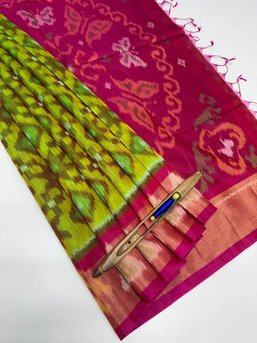 Poonkili pochampally silk cotton saree parrot green color body & pink color pallu , blouse.